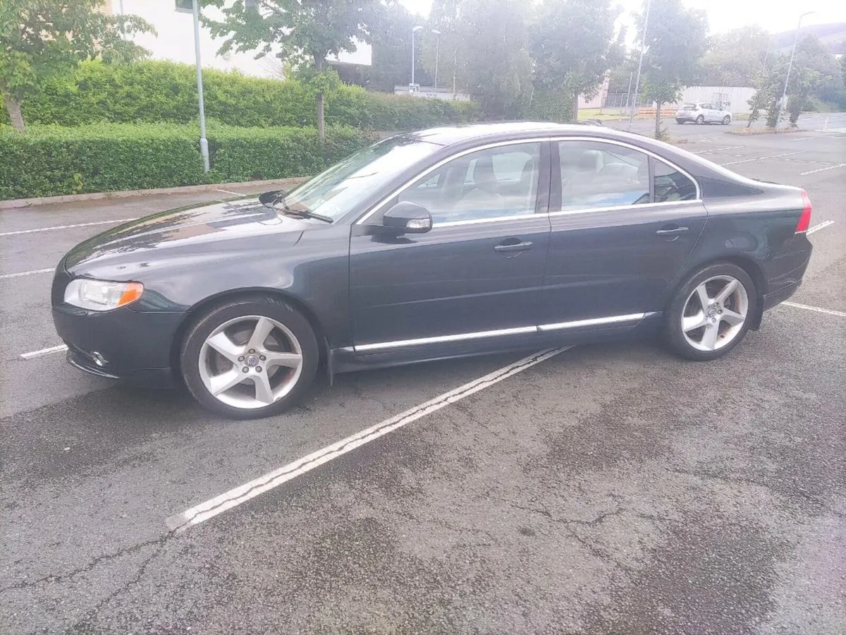 VOLVOvo S80 2.4  D5 205 HP LUX AUTOMATIC - Image 3