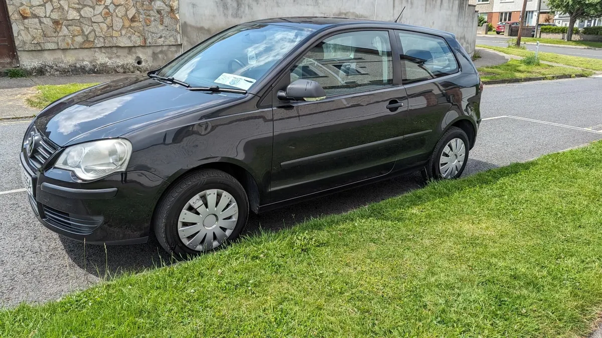 Volkswagen Polo 2010---2,950 - Image 1