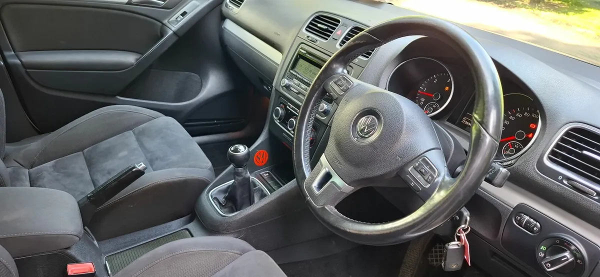 11 VW Golf.  , HIGHLINE,  DIESEL - Image 3