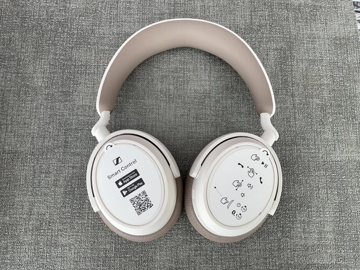 Sennheiser Accentum Plus Bluetooth Headphones - Image 3