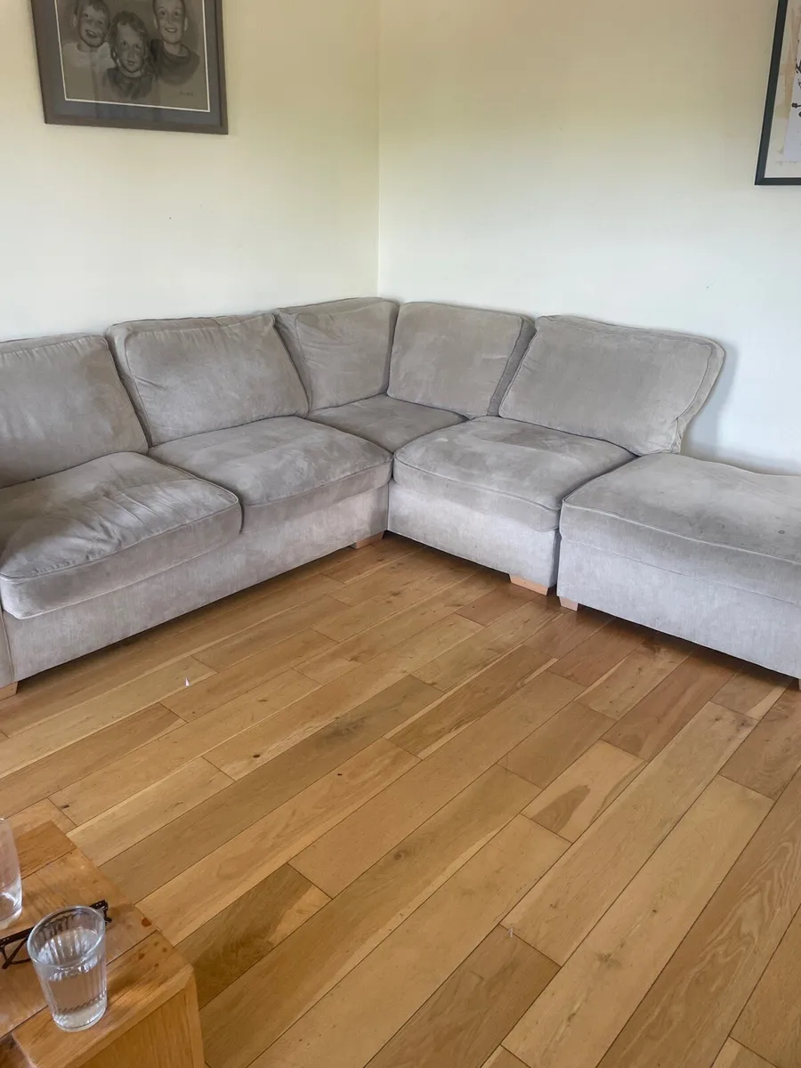 Corner sofa - Image 1