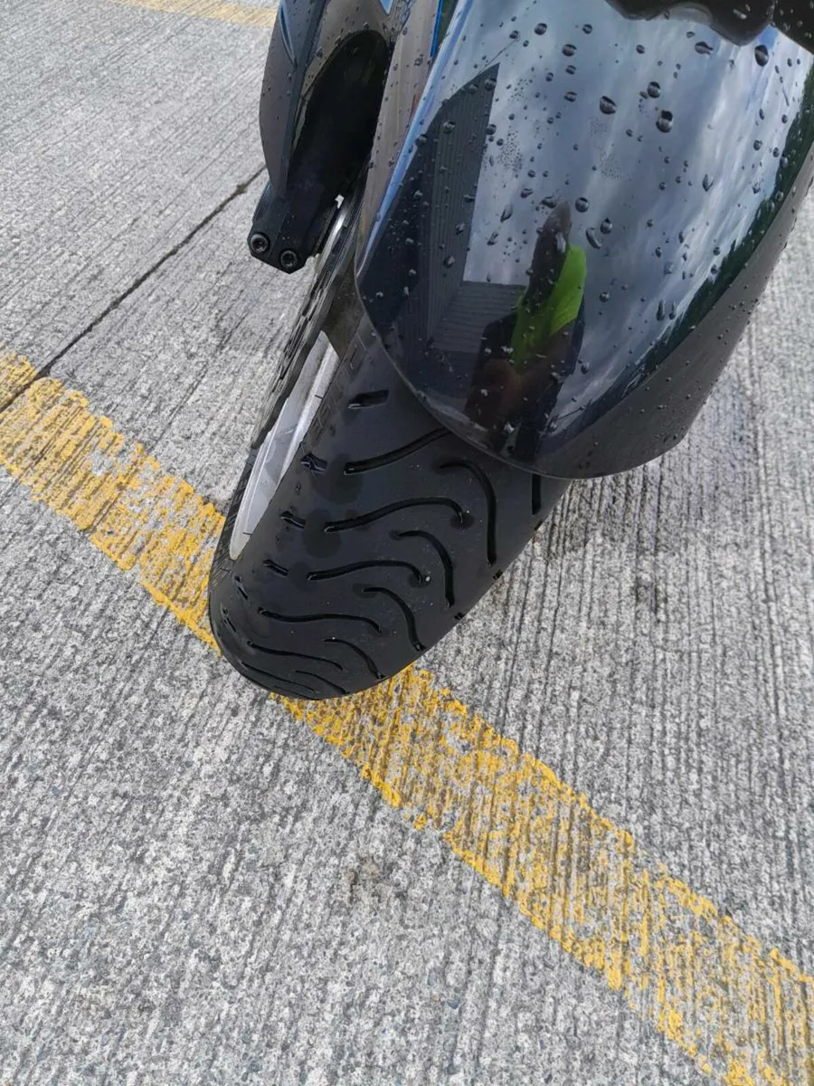 2007 Kawasaki ZZR1400 - Image 2