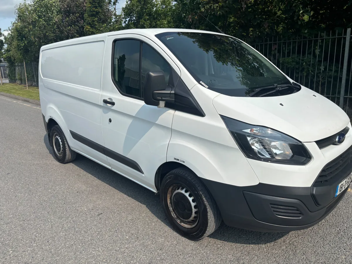 Ford Transit Custom 2018 1 OWNER INCLUDES VAT - Image 1
