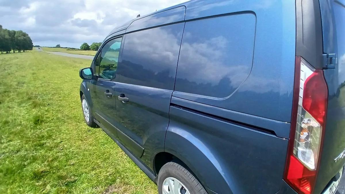 Ford Tourneo Connect 2021 - Image 4
