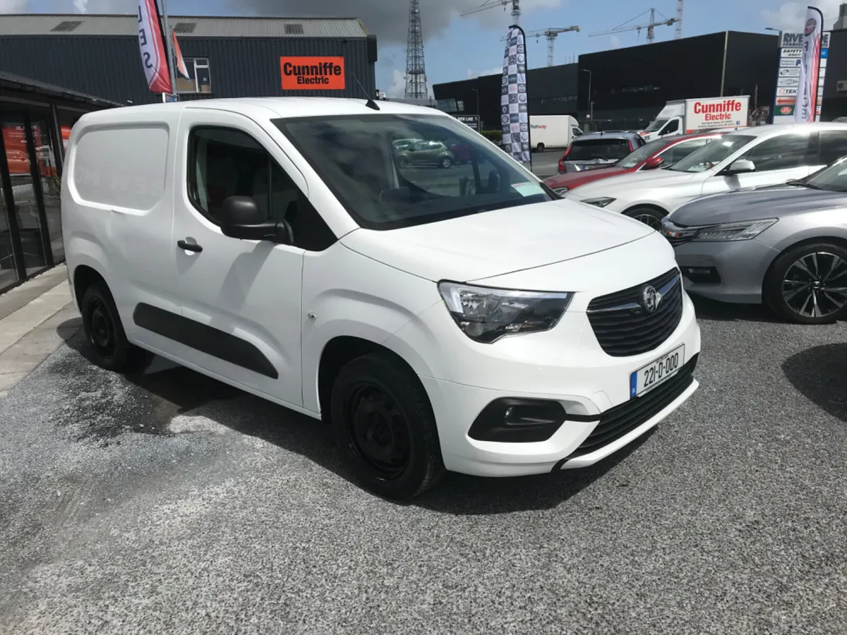 OPEL  Combo 2022 - Image 2