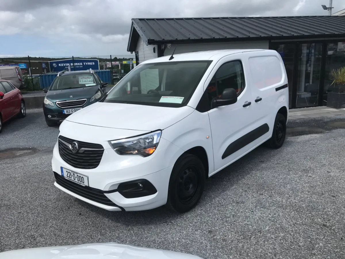 OPEL  Combo 2022 - Image 1