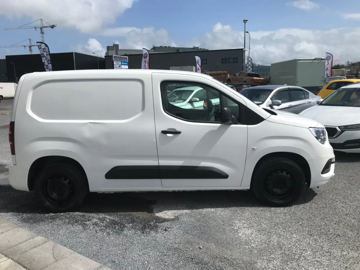 OPEL  Combo 2022 - Image 4