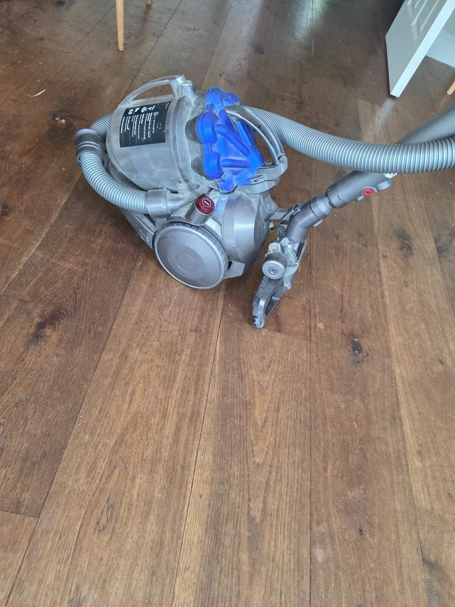 Dyson vacuum Cleaner - Image 1