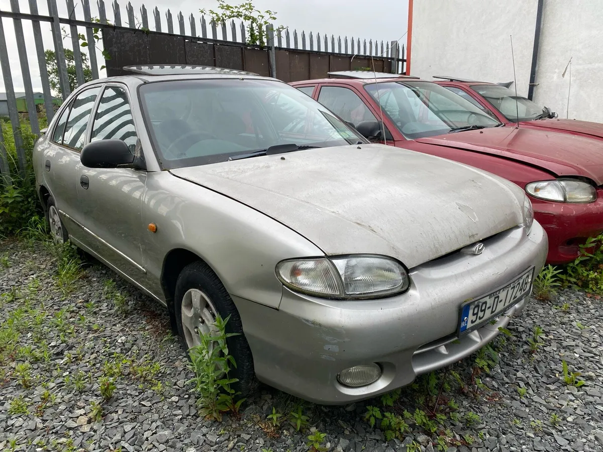 1999 Hyundai aCCent - Image 2