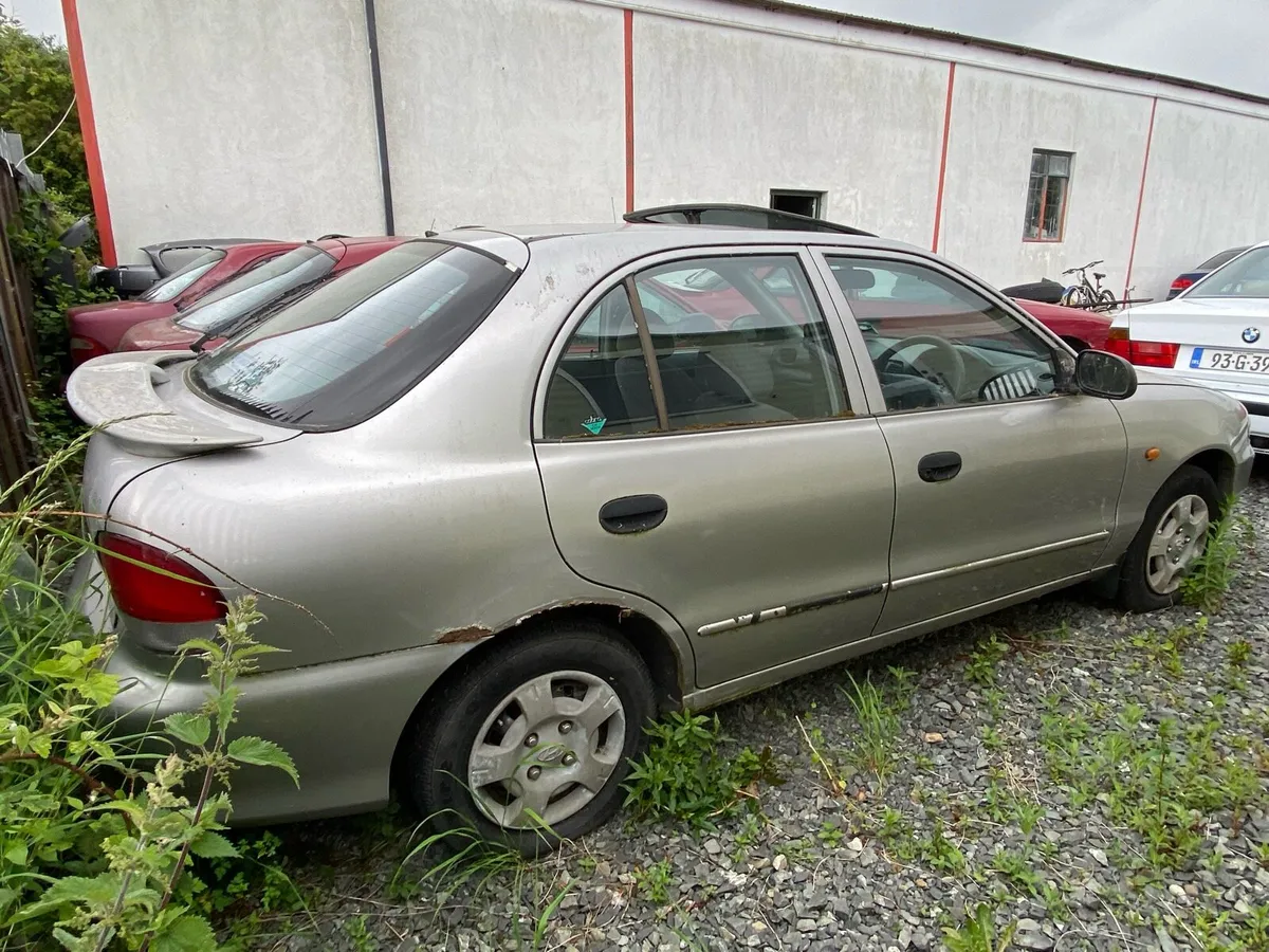1999 Hyundai aCCent - Image 3