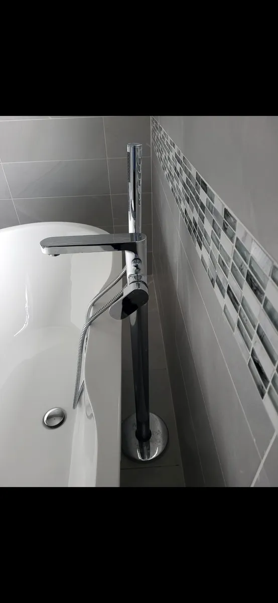 New Chrome freestanding bath and shower mixer tap - Image 3