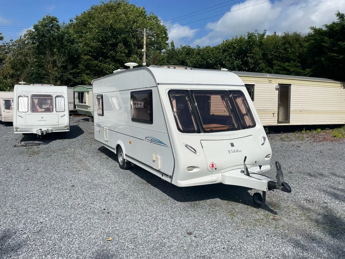 5 birth caravan - Image 1