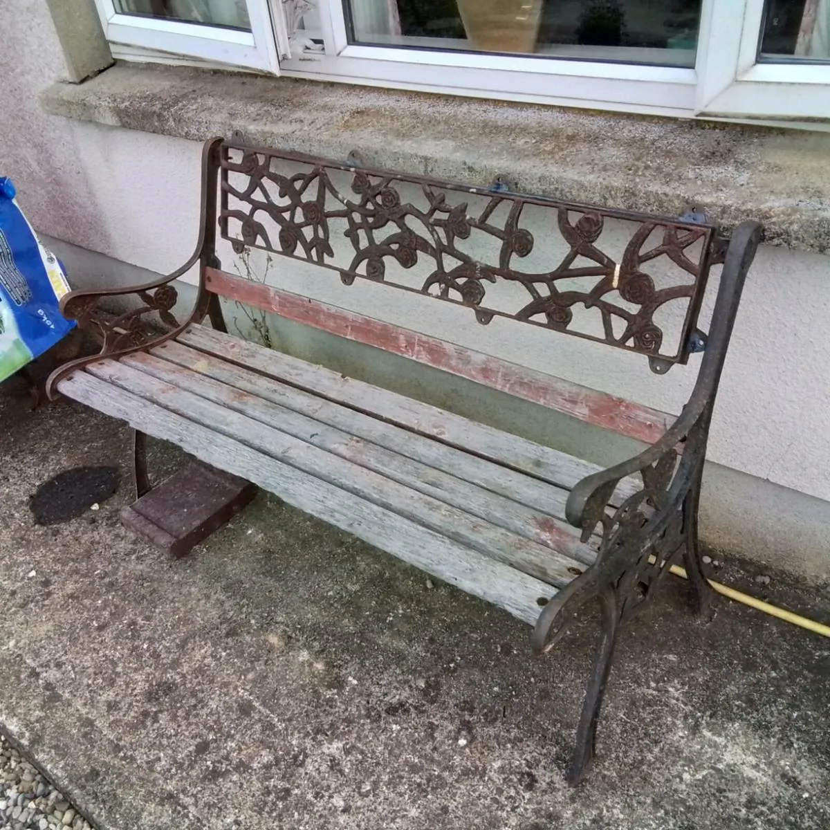 GARDEN BENCH ENDS AND BACK