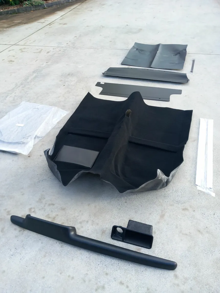 ESCORT MK2 RS2000 INTERIOR PARTS - Image 1