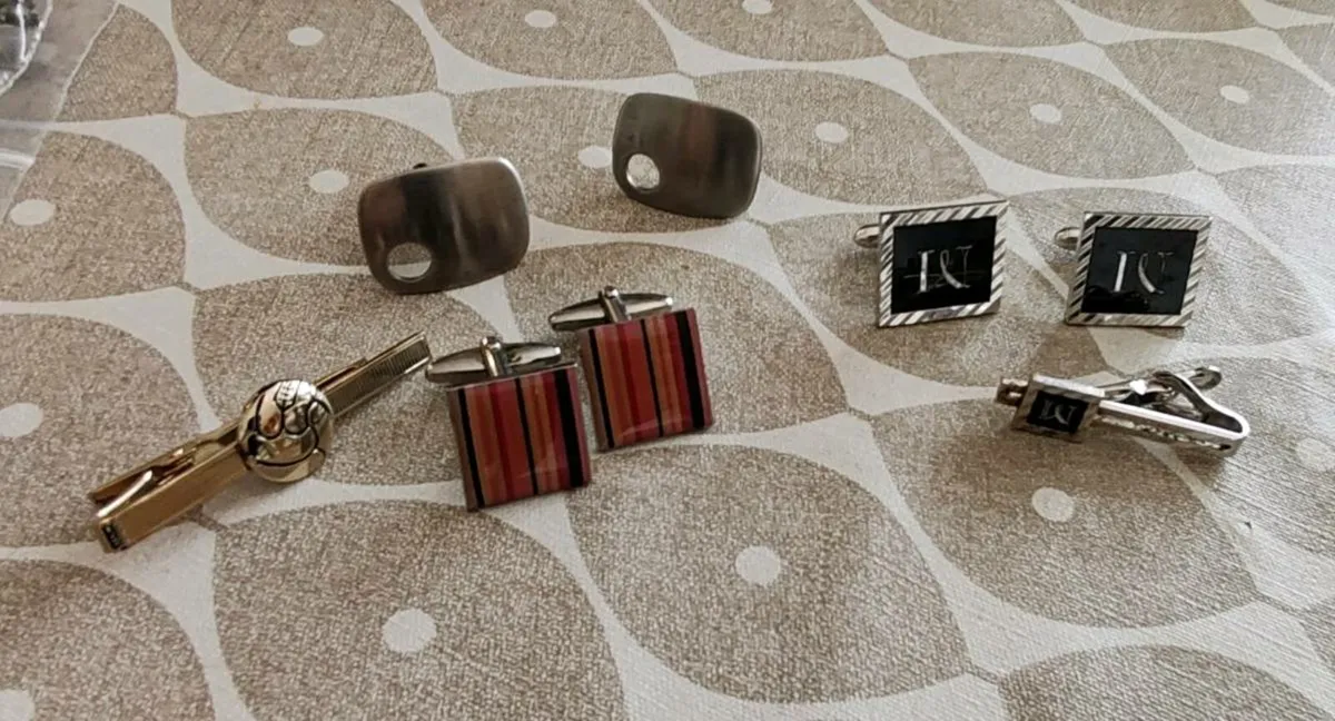 3 pr cufflinks and 2 tie pins - Image 2