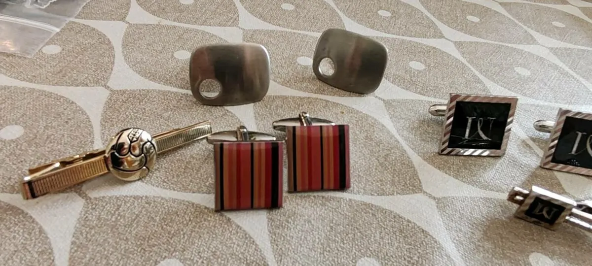 3 pr cufflinks and 2 tie pins - Image 3