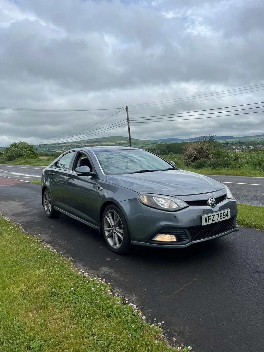 2014 MG 6 - Image 1