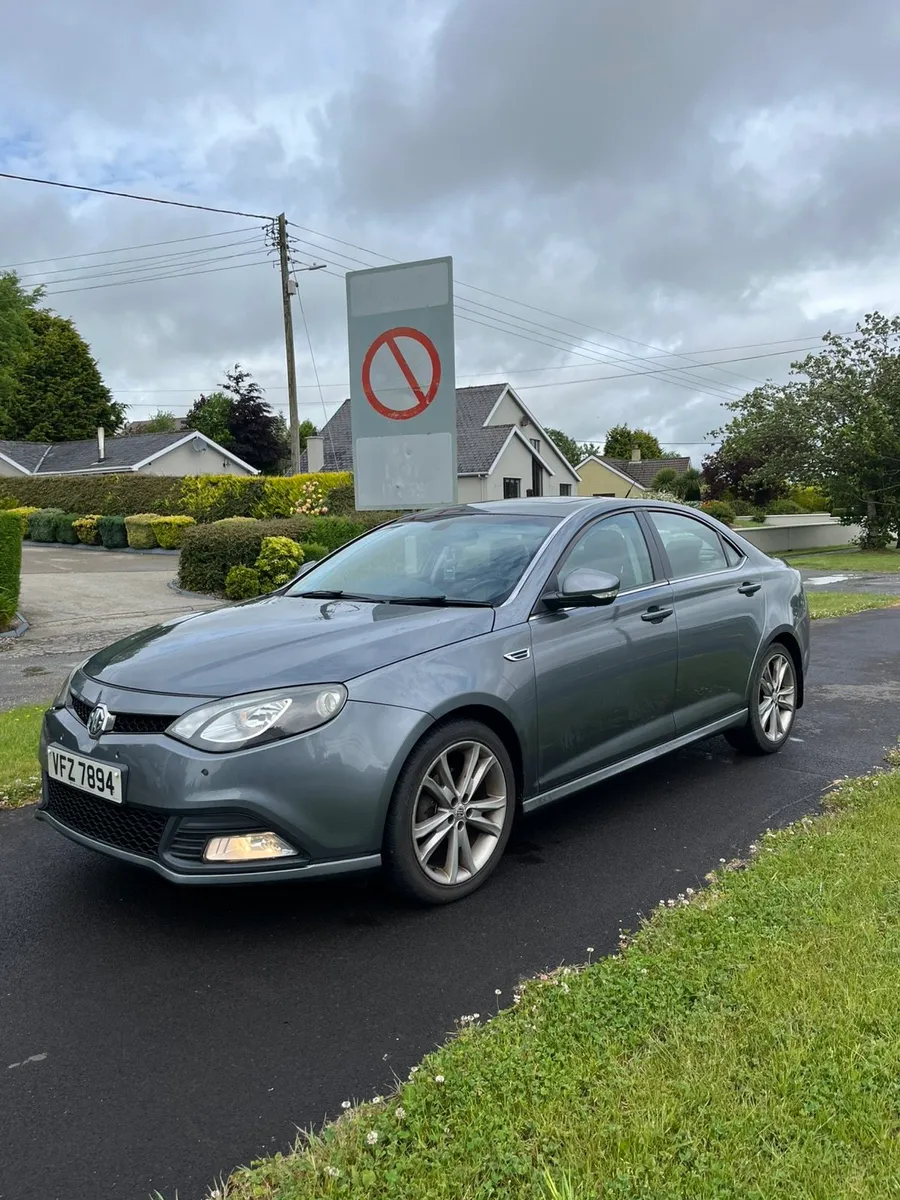 2014 MG 6 - Image 2