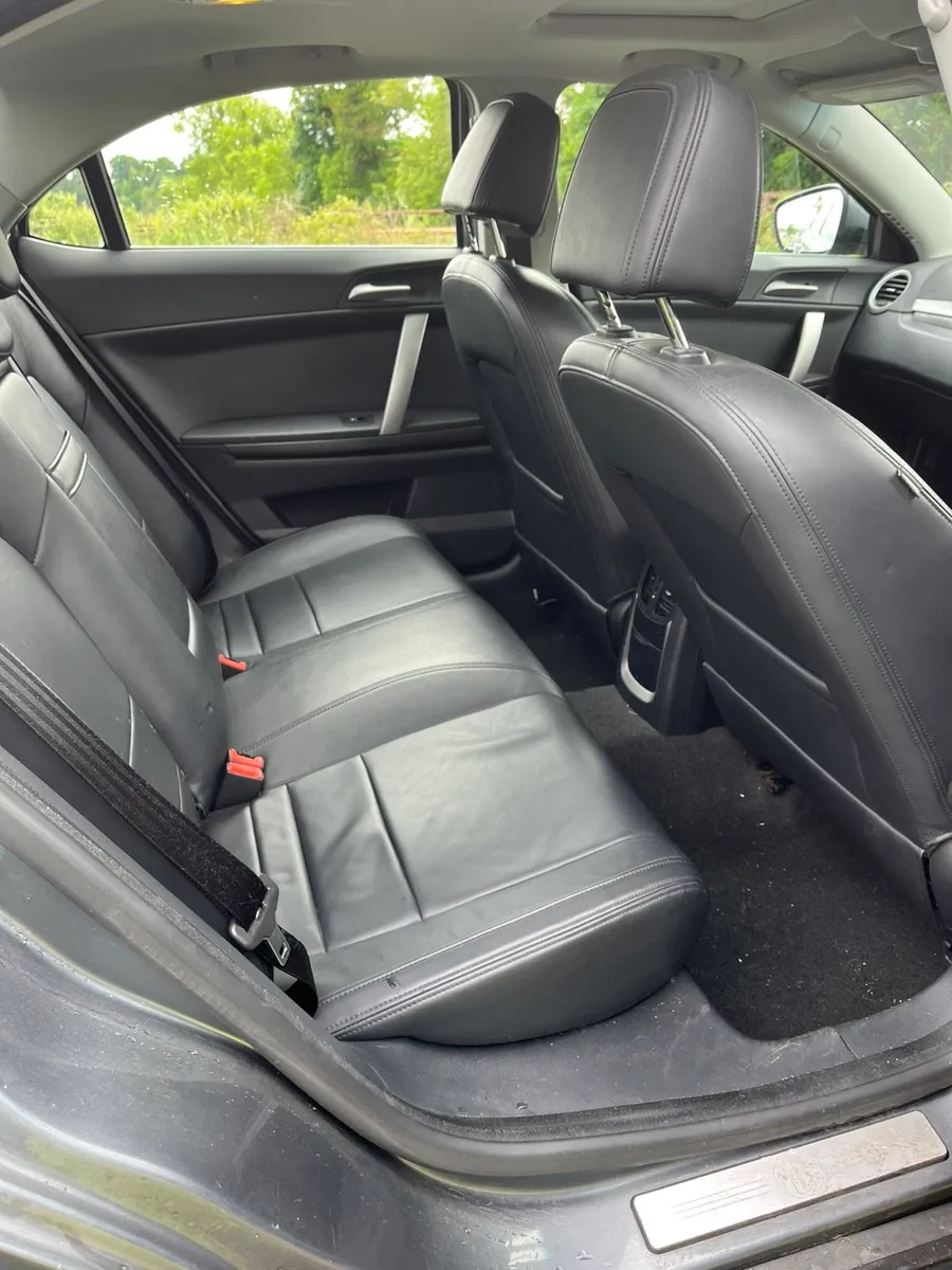 2014 MG 6 - Image 4