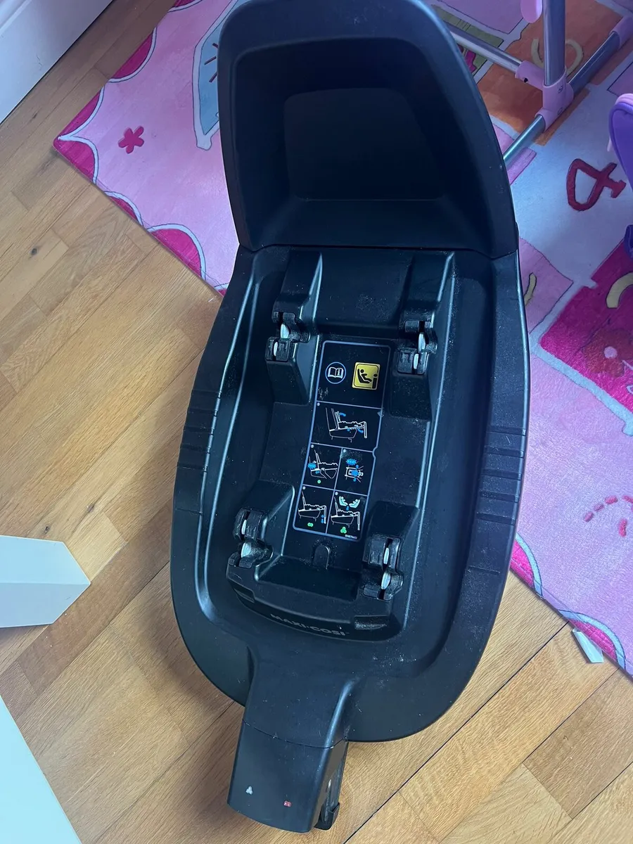 Maxi cosi isofix car base - Image 1