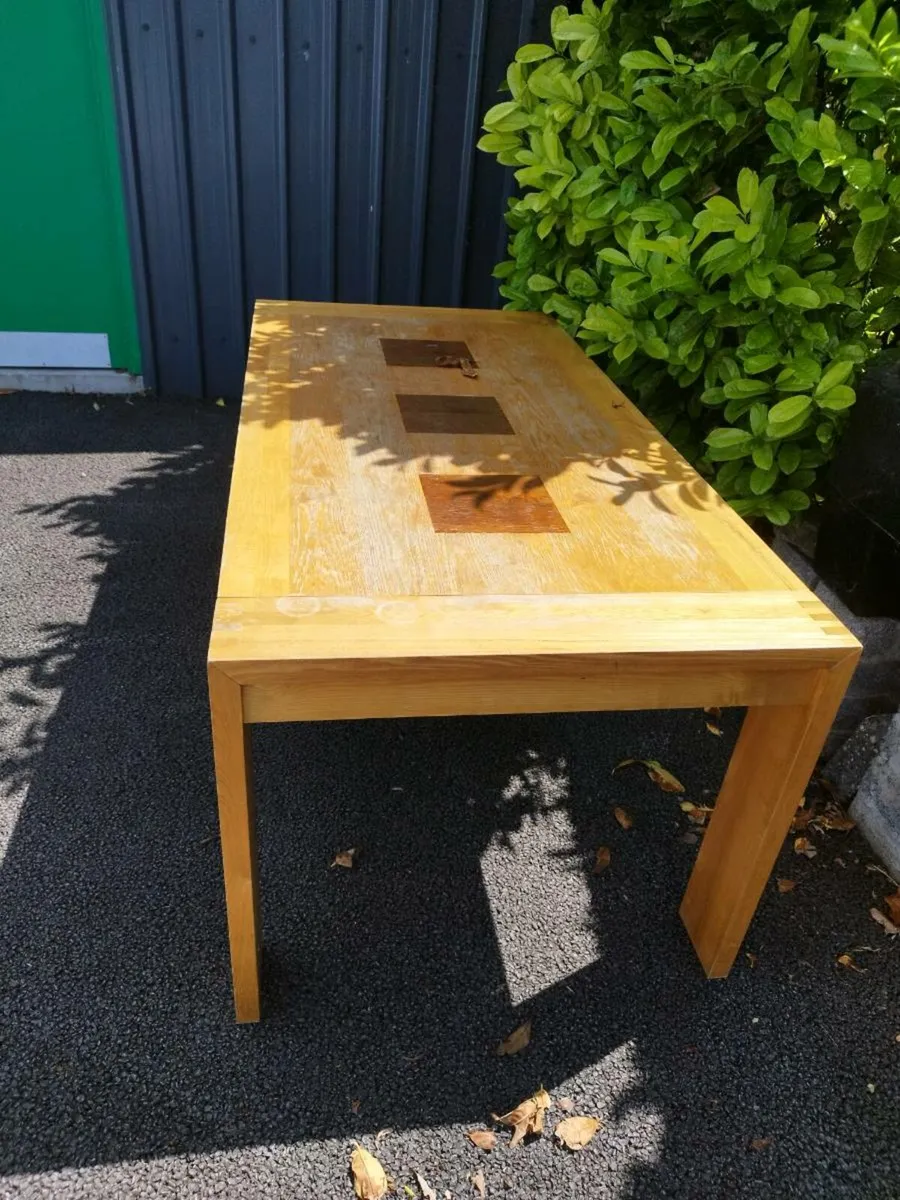 Kitchen table