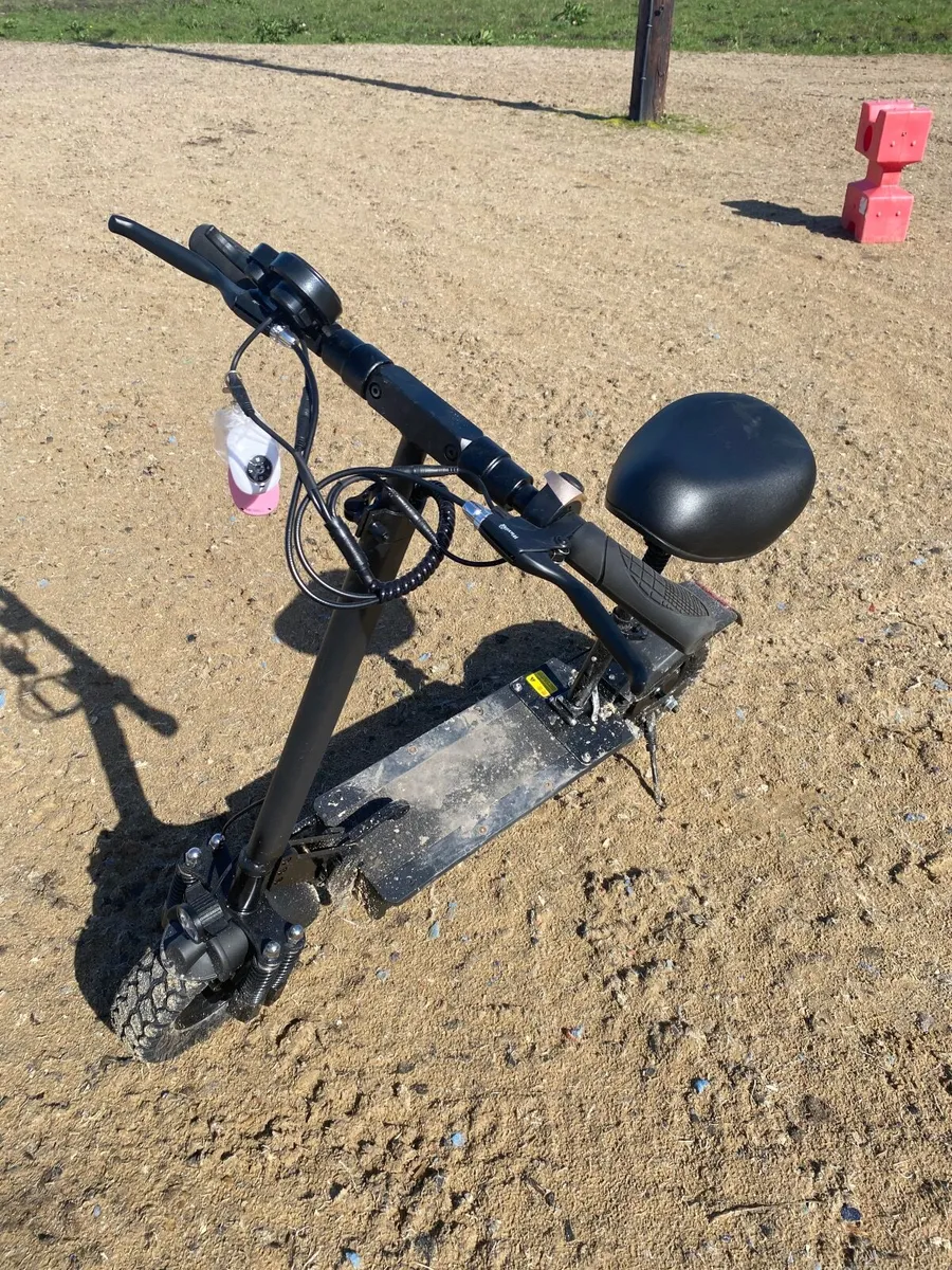 Scooter - Image 2