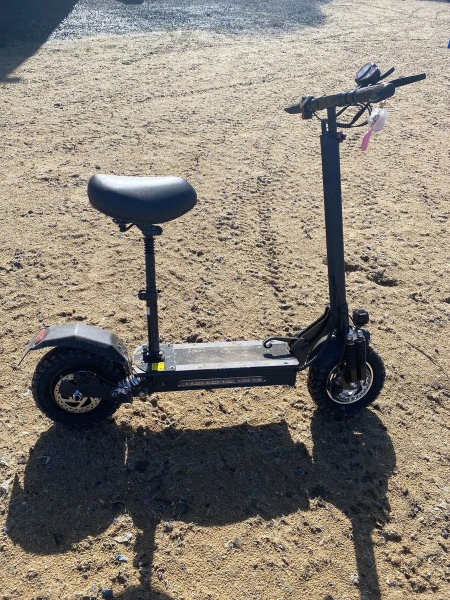 Scooter - Image 3