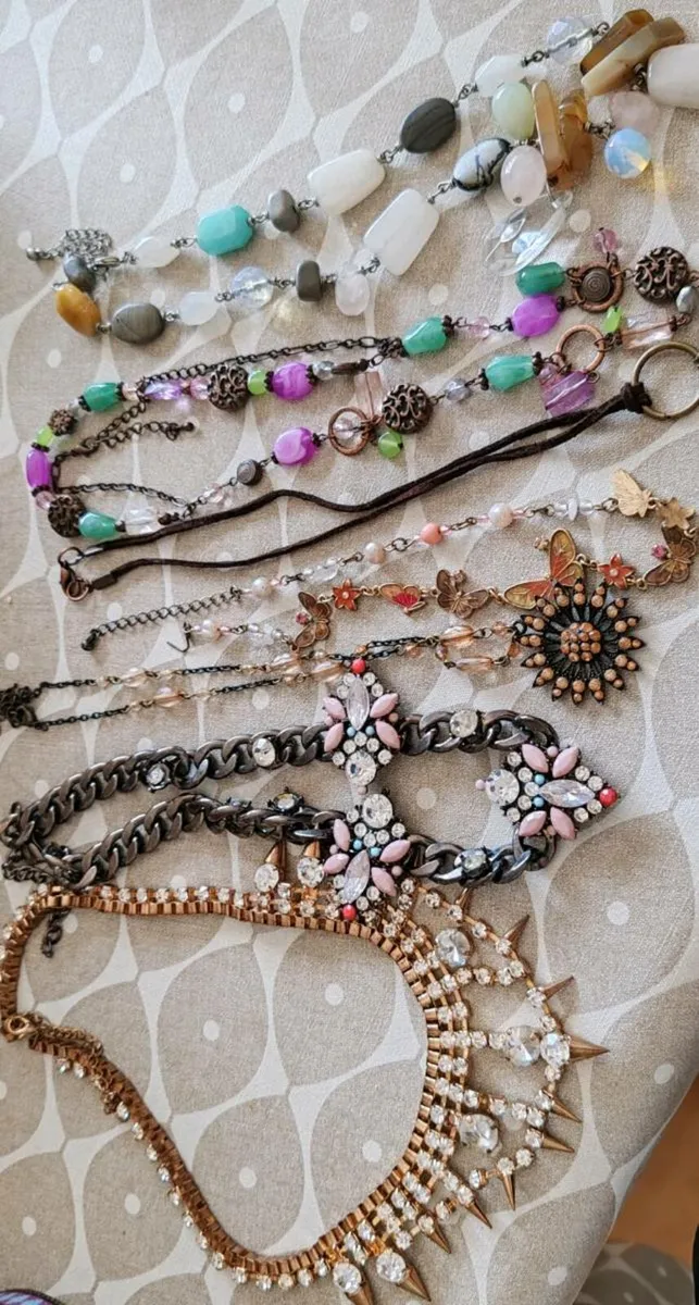 Retro beaded necklace - Image 1