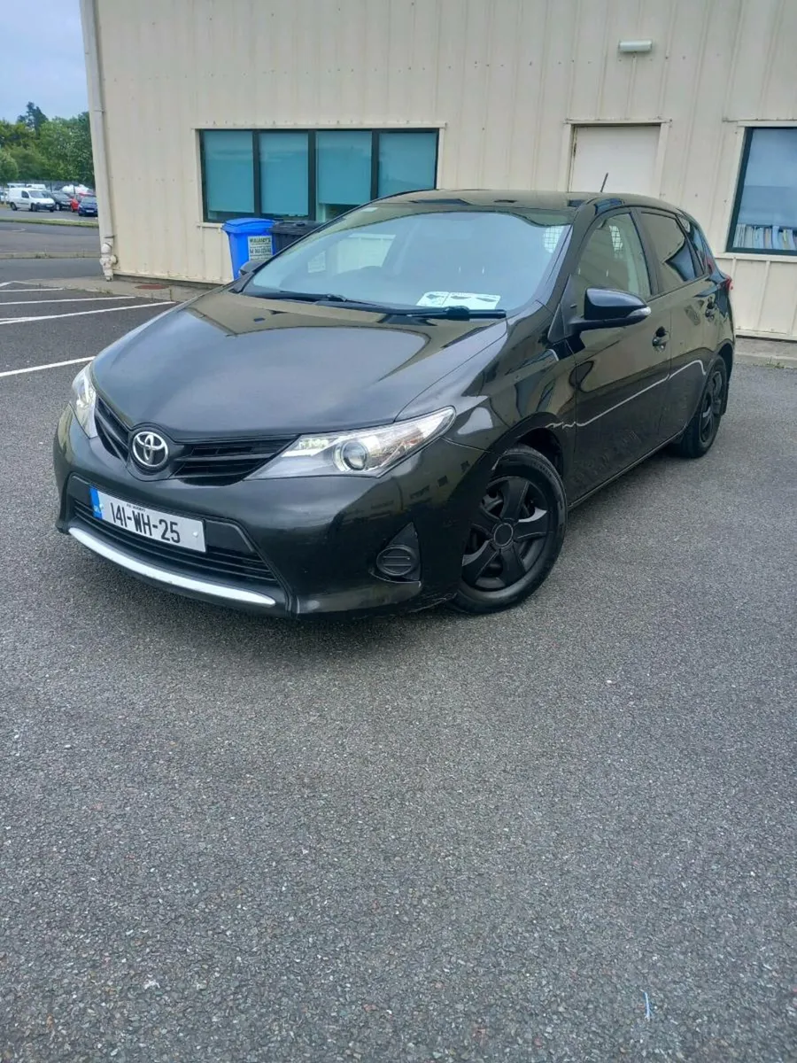 2014 Toyota auris 1.4 d4d - Image 1