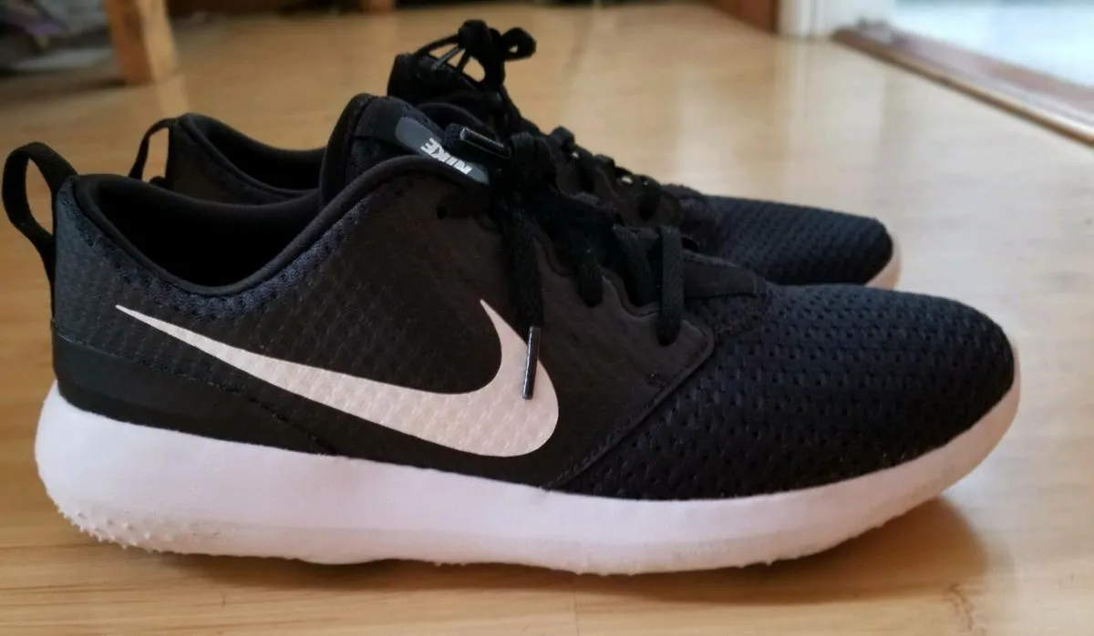 Nike golf shoes excellent condition size 9 - Image 1