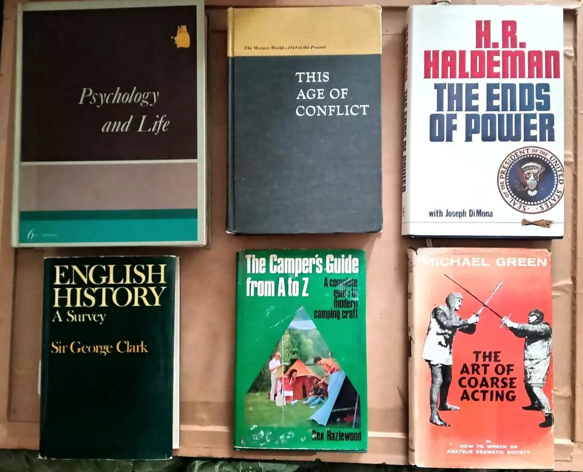 Various Vintage Books Three for €20 (5 photos) - Image 1