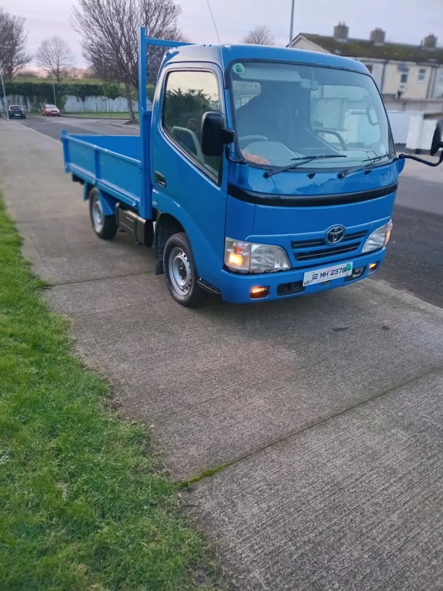 Toyota Dina pickup - Image 2