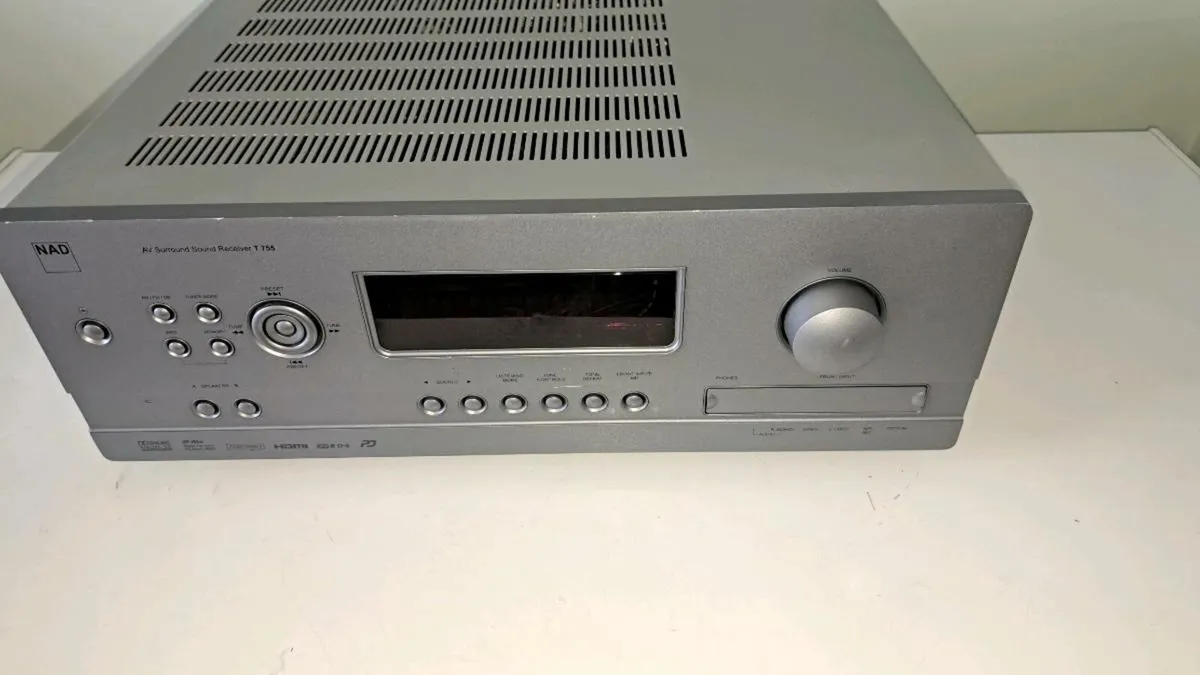 NAD AMPLIFIER - Image 2