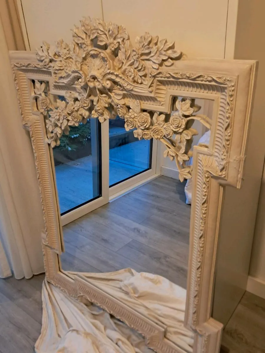 Mirror & Lighting - Image 2