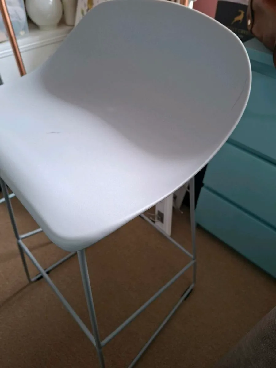 High stools - Image 4