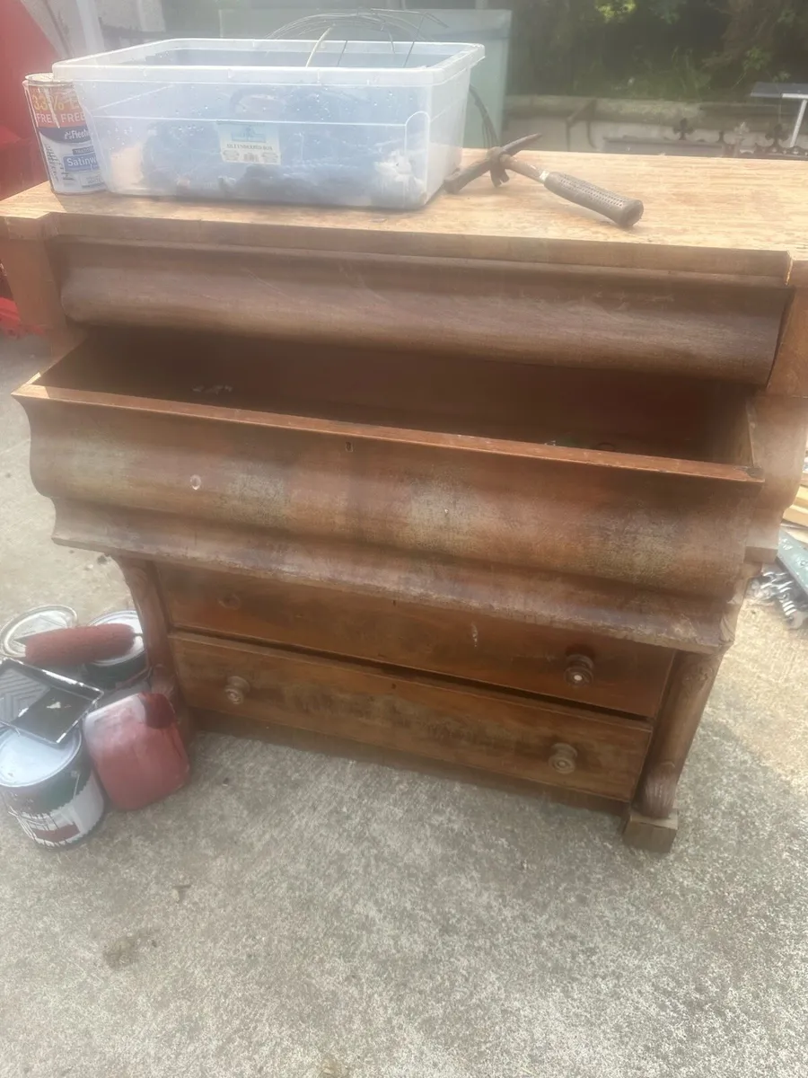 Chest of drawers free to take away - Image 1