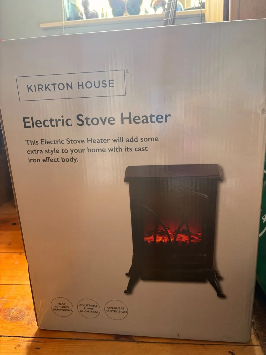 Electric heater  with flame effect - Image 1