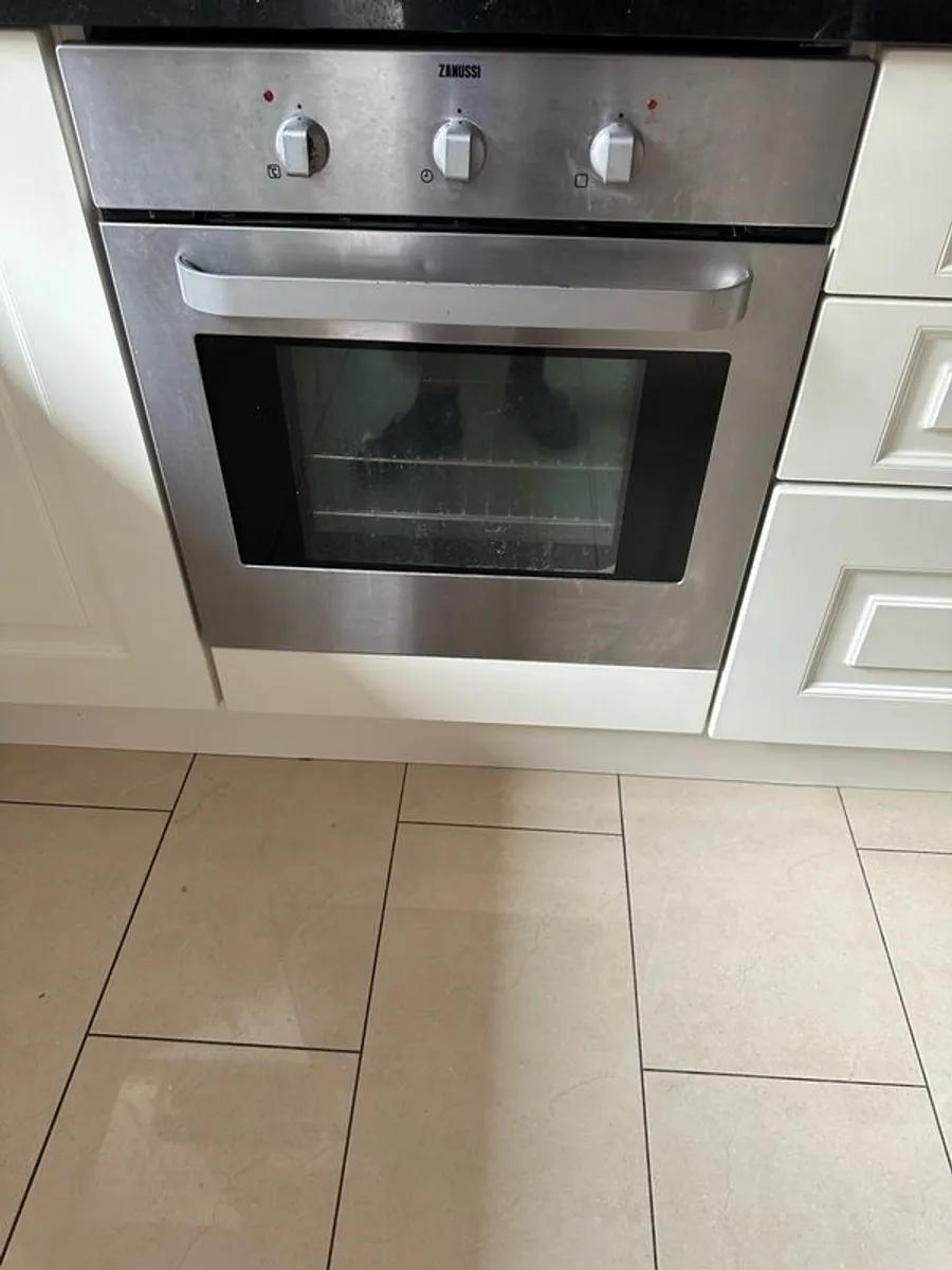 hob and ovens - Image 2