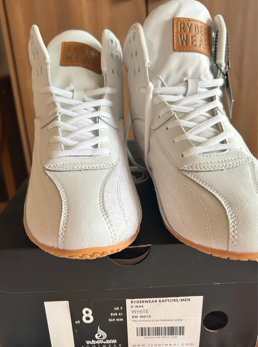 Gym shoes ! - Image 4