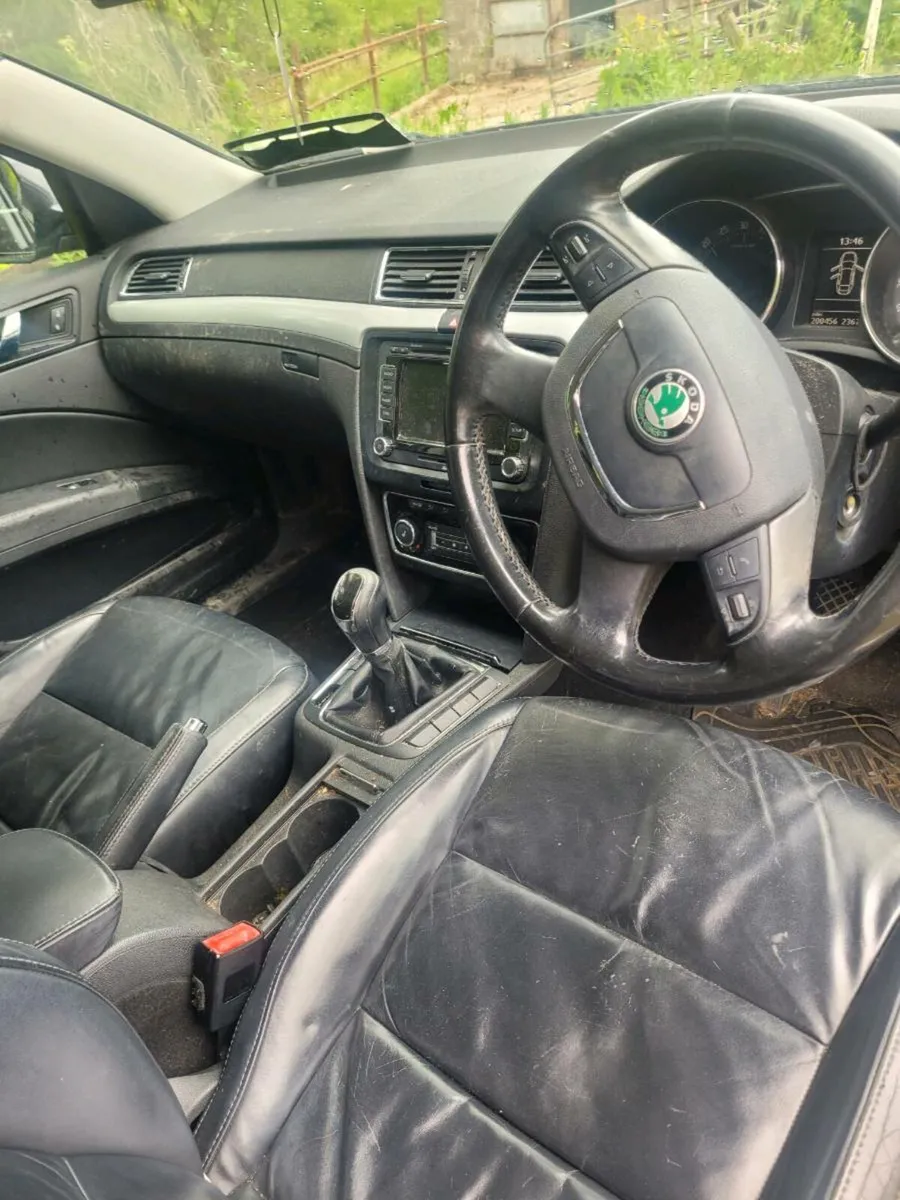 2010 Skoda Superb.  Engine Gone - Image 3