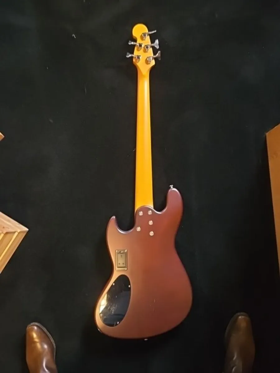 Marusczyk multiscale 5 string Bass - Image 2