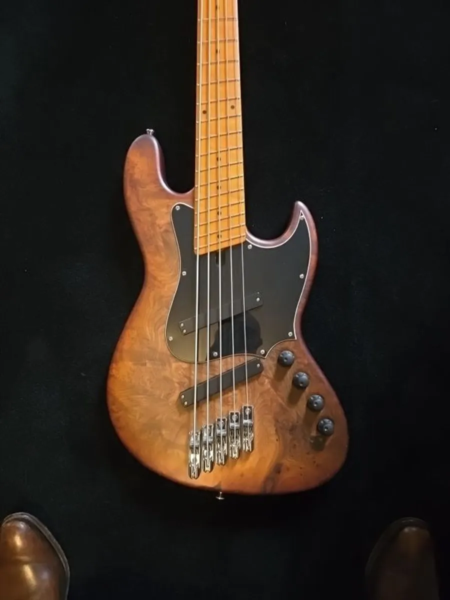 Marusczyk multiscale 5 string Bass - Image 4