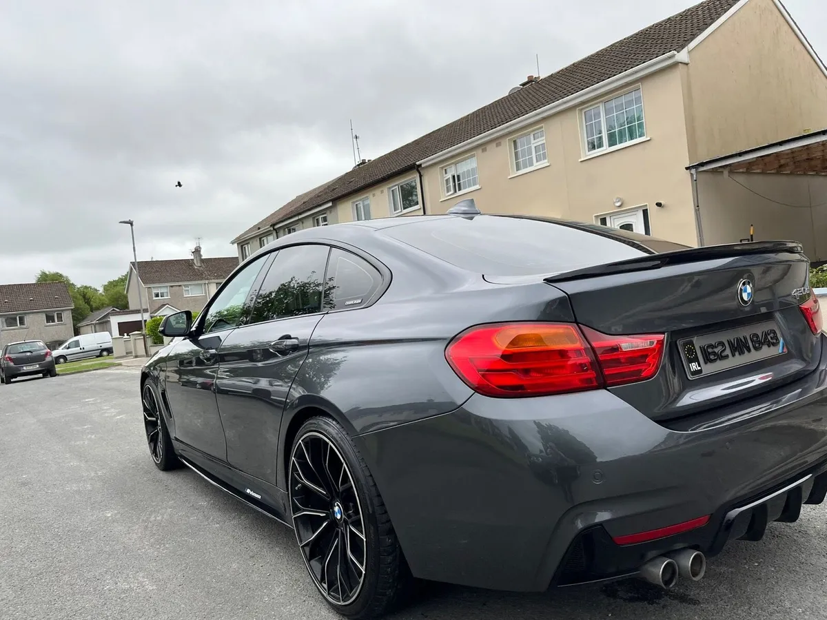 Bmw 420d *SUNROOF* - Image 4