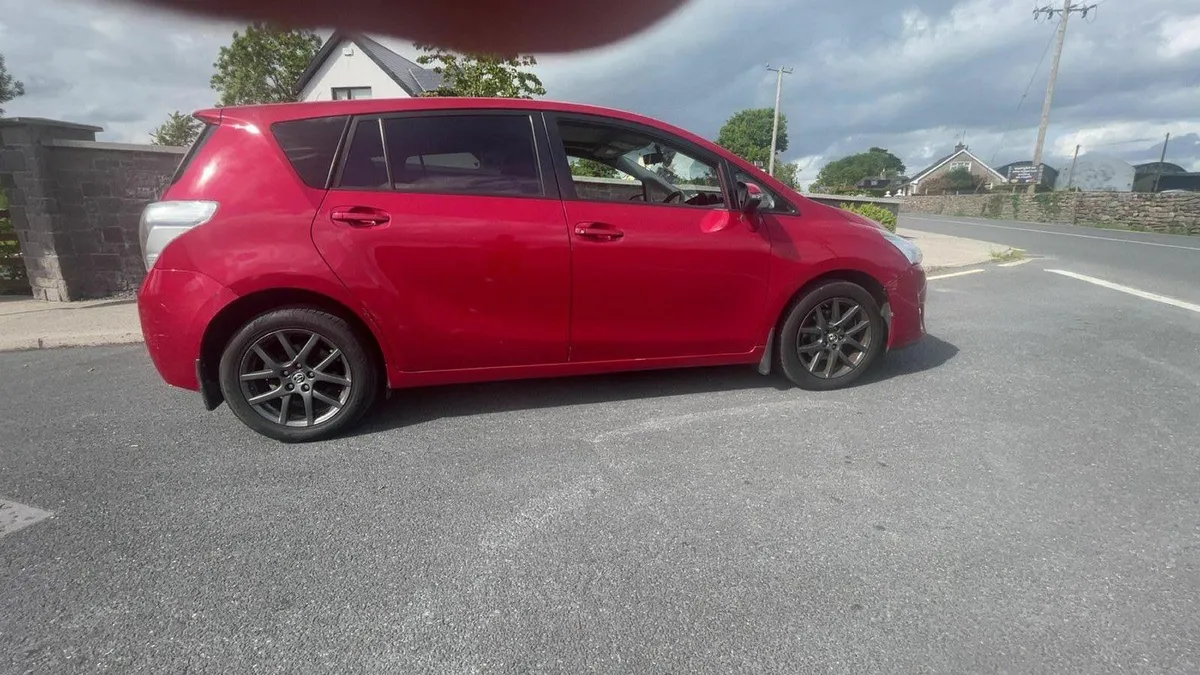 Toyota Verso 7 seater diesel 2015 - Image 4