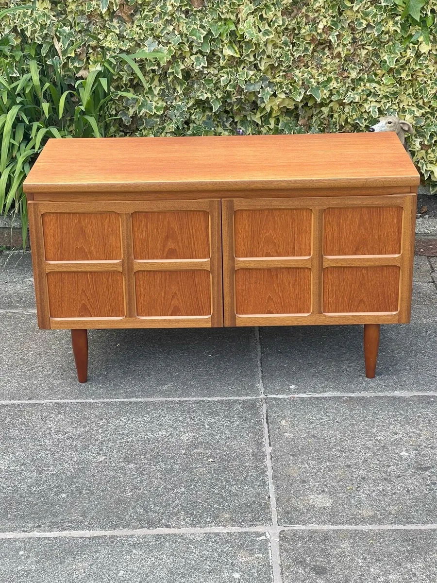 Mid century sideboard - Image 1