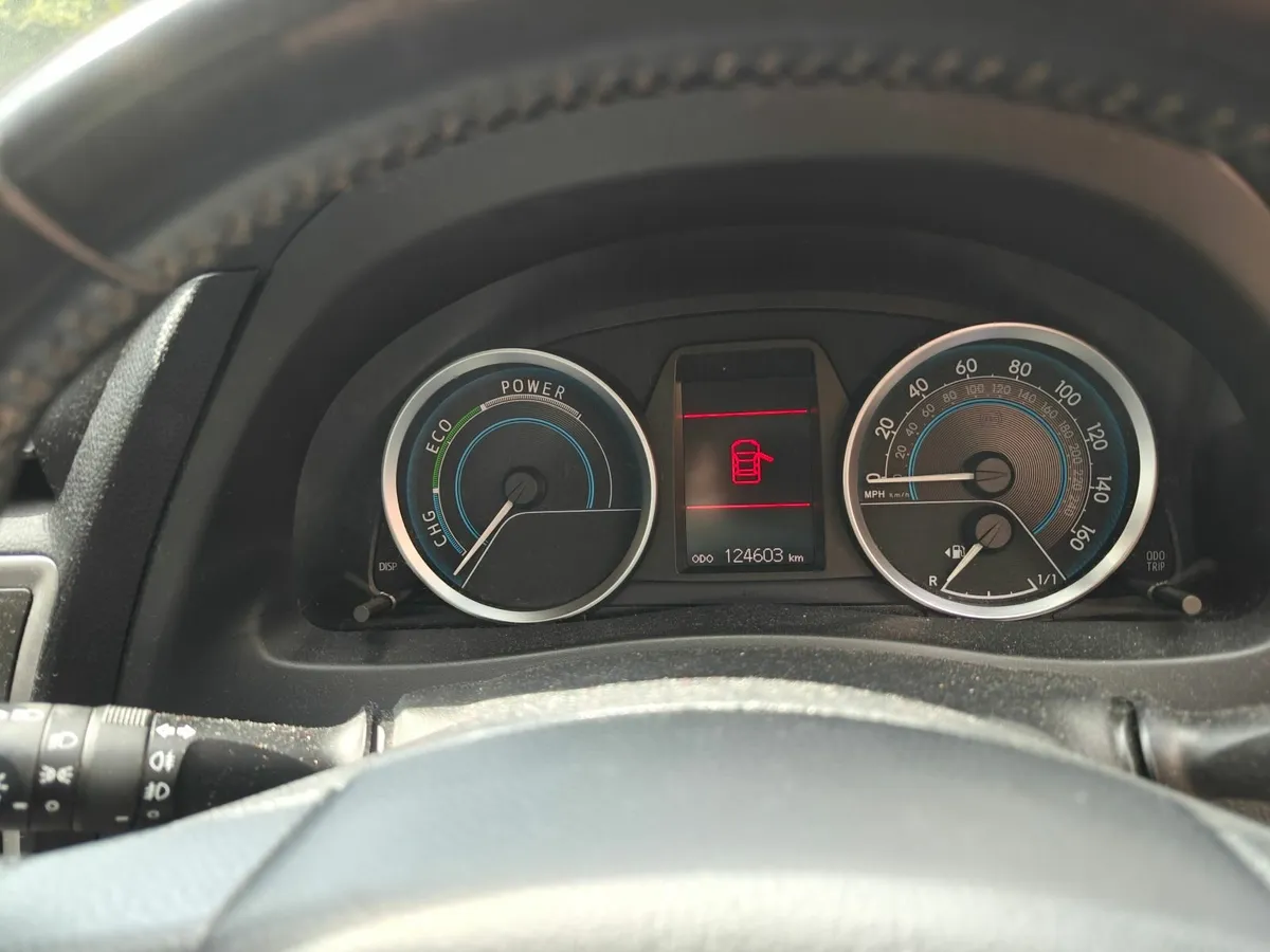Toyota Auris 2013 - Image 1