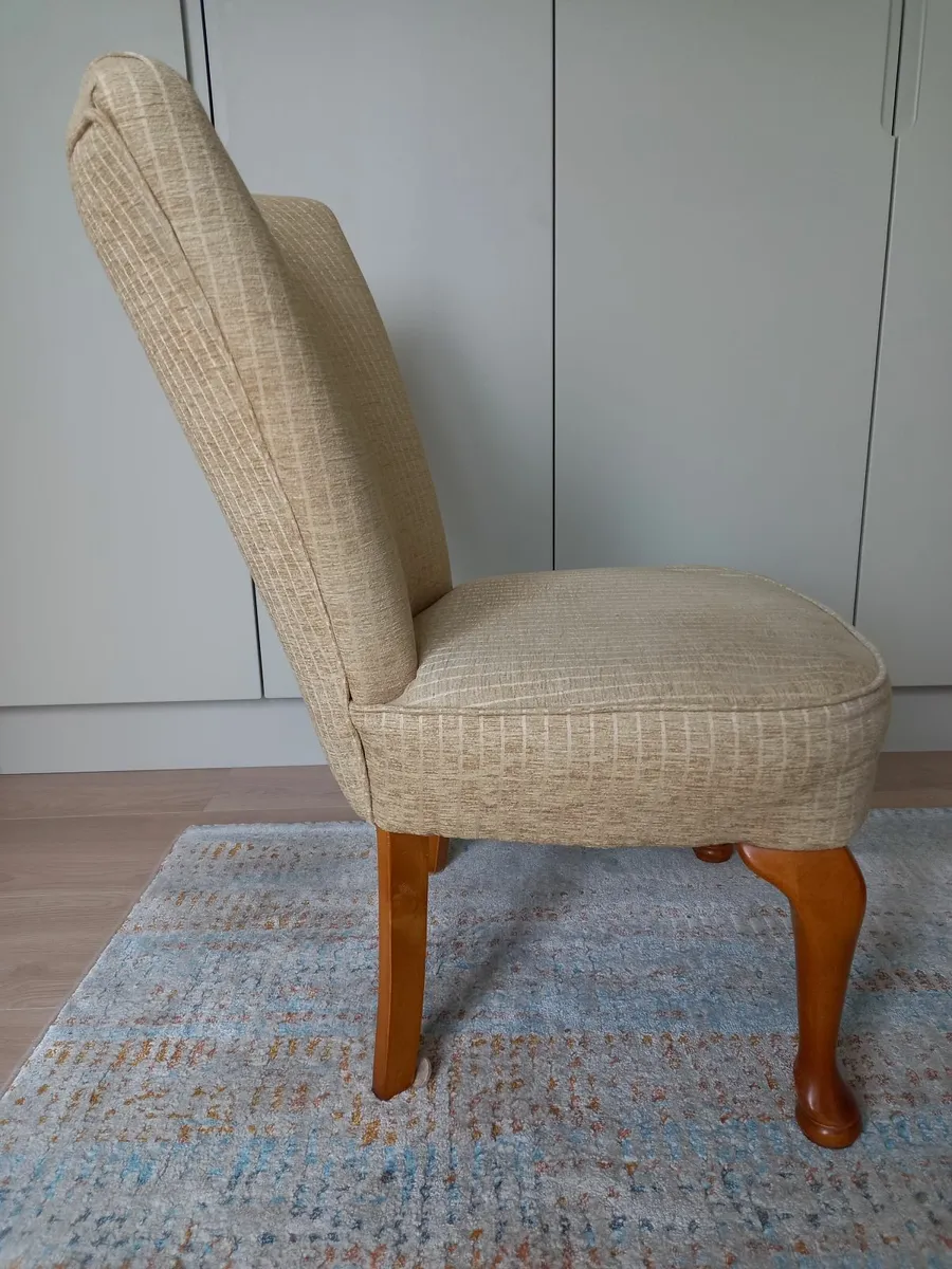 Occasional/BedroomChair - Image 3