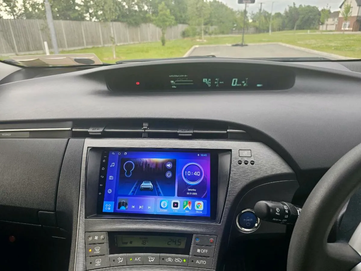 Toyota prius 2014 hybrid - Image 3