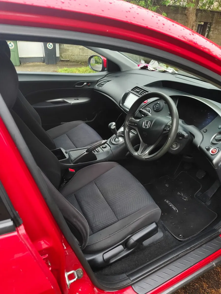 Honda Civic 2010 - Image 4
