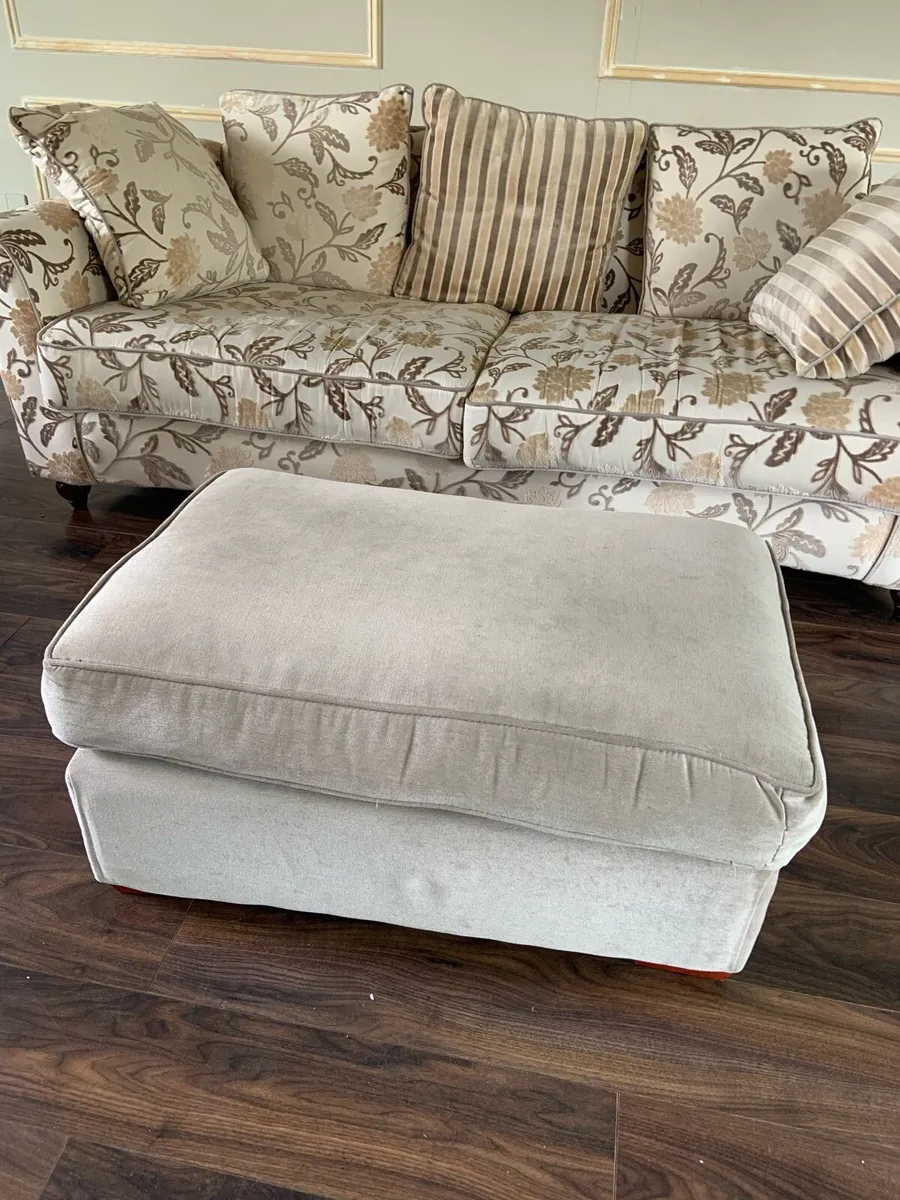 Sofa : 3 piece + footstool - Image 2